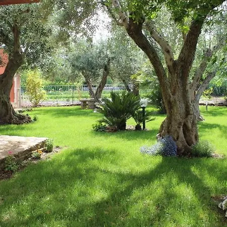 Le Tre Palme Apartment Frigintini